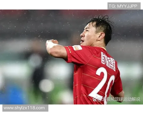 足球尼玛的传奇之路：从草根到巅峰的奋斗与梦想